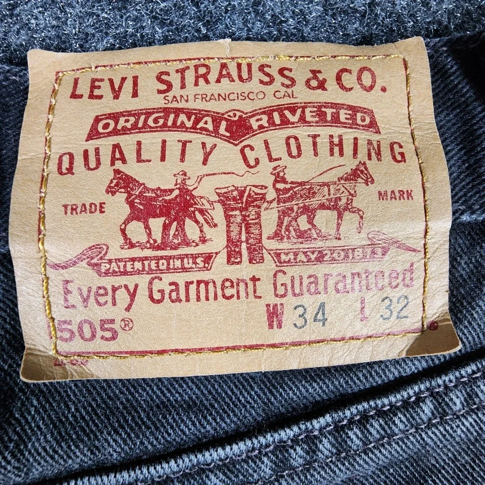 Vintage Levis 505 Mens 34x32 Faded Black Regular Fit Straight Leg Jeans USA Made